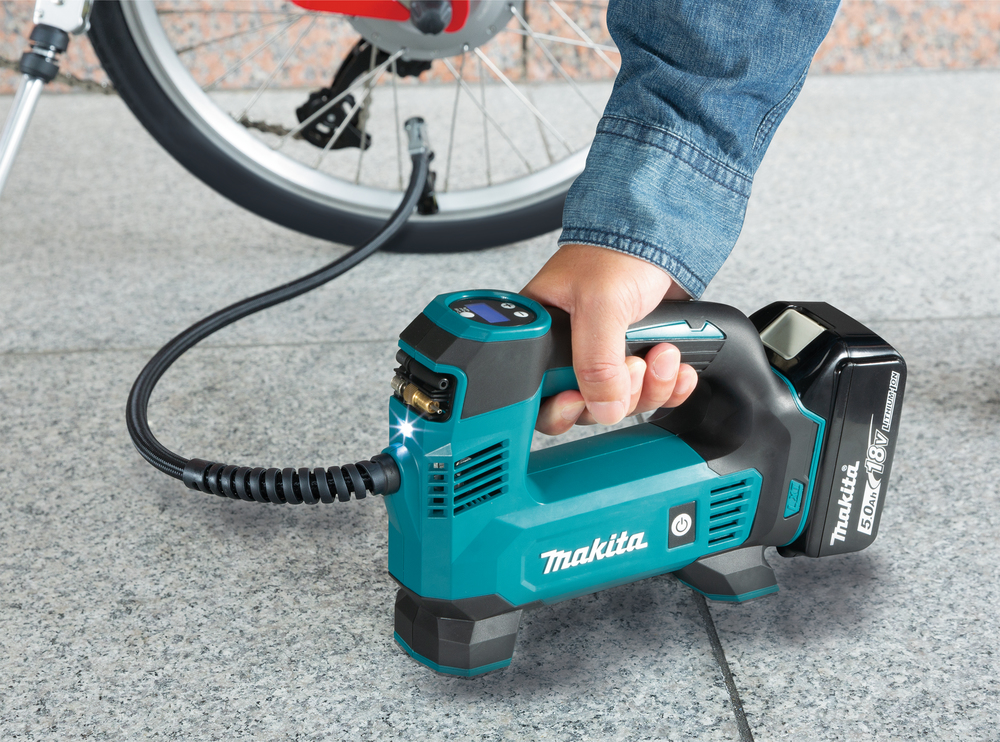 Makita Akku-Kompressor 18V DMP180Z